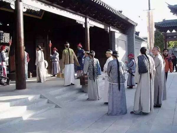 必一_
咨询高着问题 今日起可拨打这10路电话(图2) b体育