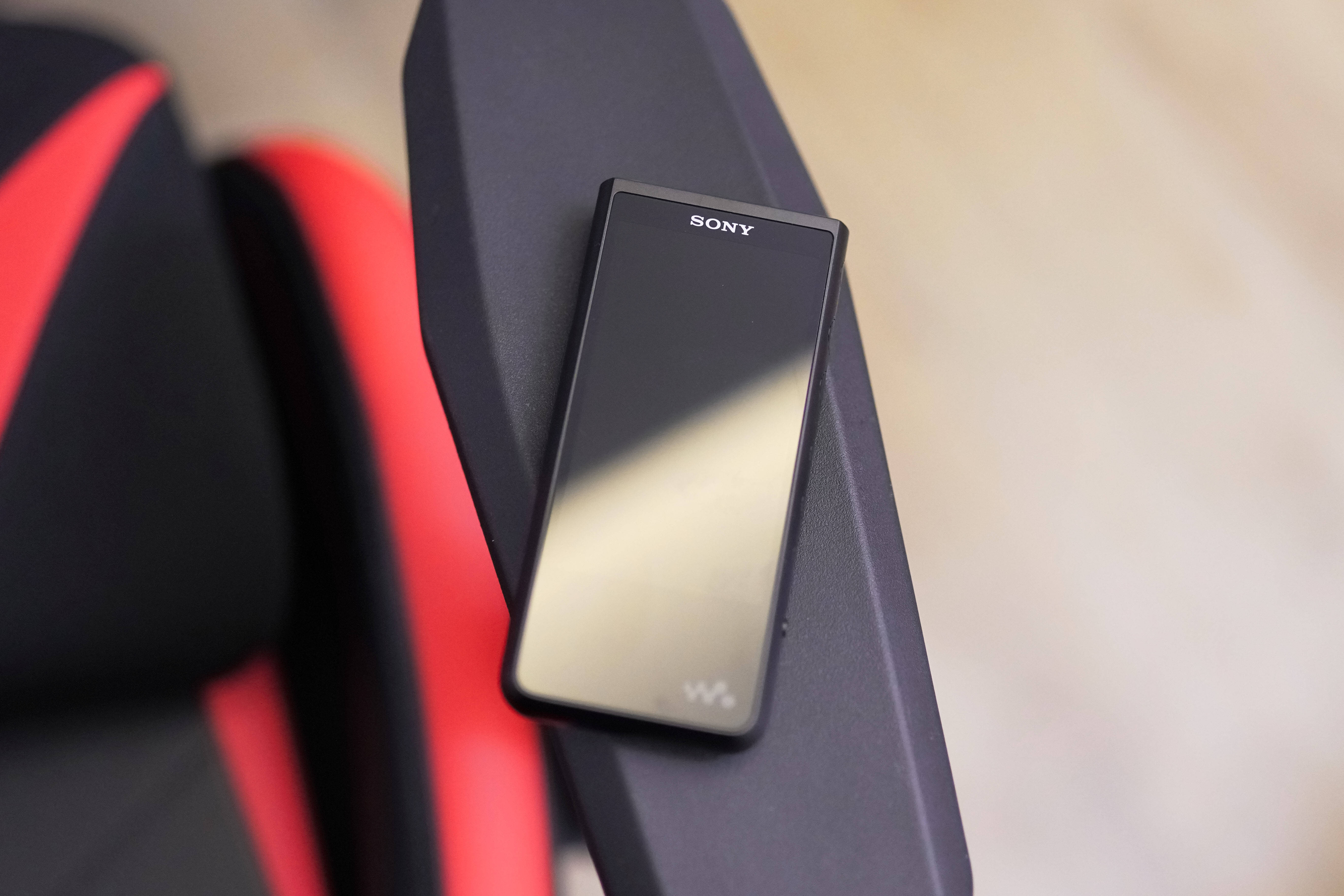 必一_
抛开信仰仍然堪称优秀 年度入手最值的HIFI播放器之索尼ZX505(图6)